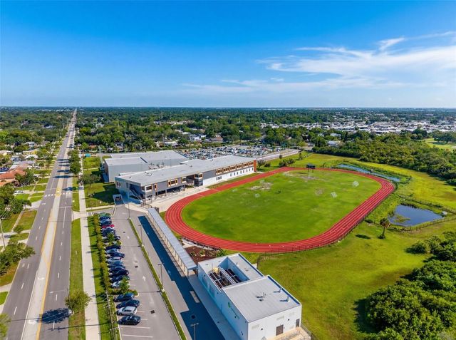 824 59TH AVE NE, St Petersburg, FL 33703