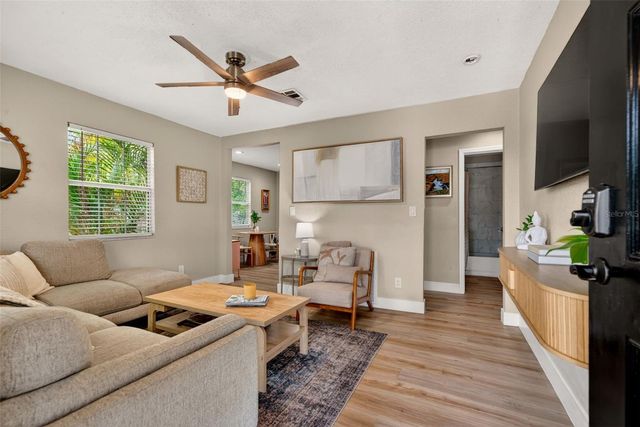 824 59TH AVE NE, St Petersburg, FL 33703