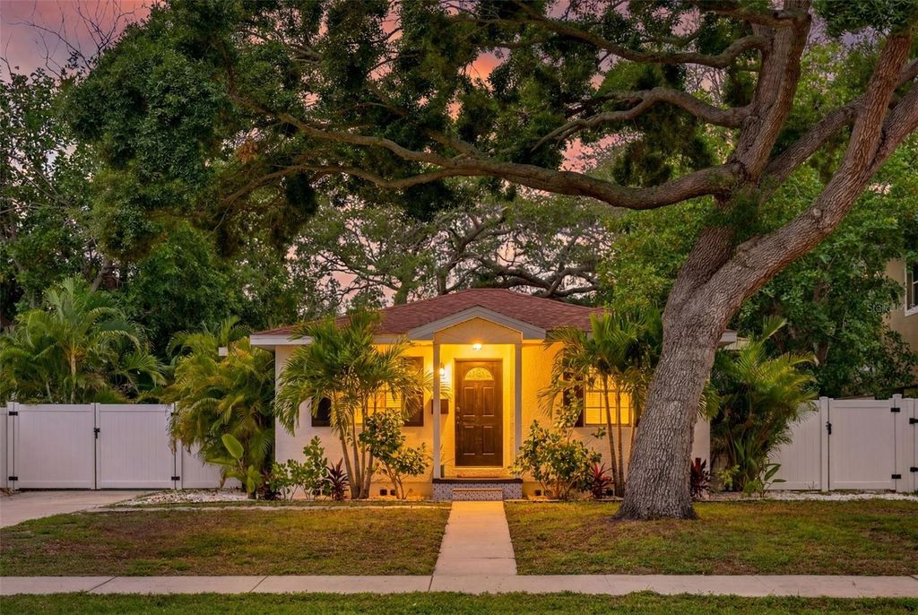 824 59TH AVE NE, St Petersburg, FL 33703