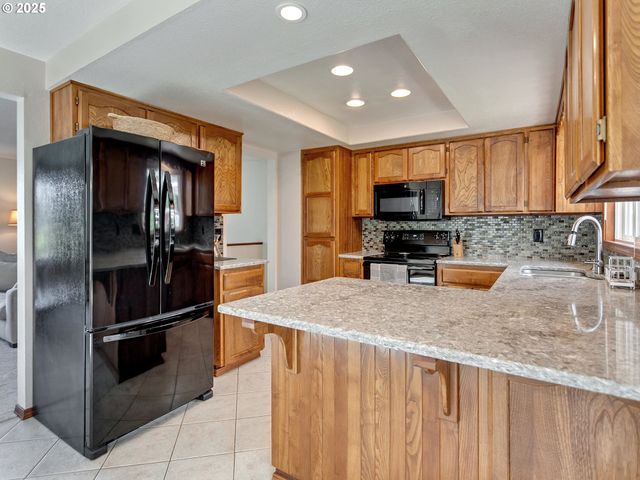 11424 Sw 66TH Ave, Portland, OR 97223