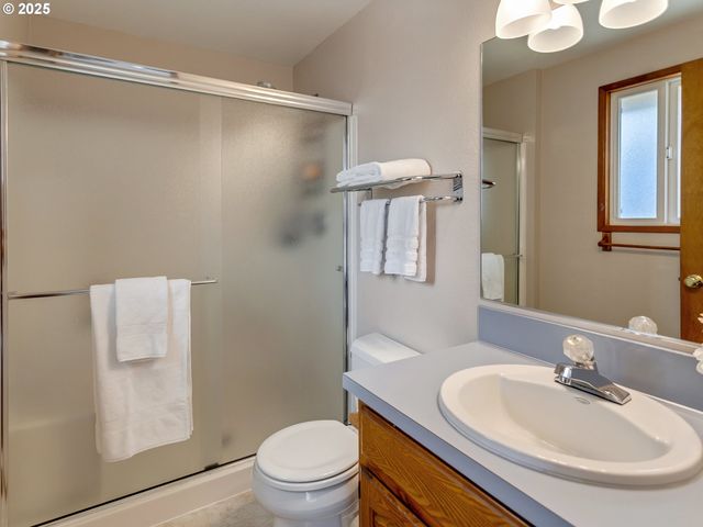 11424 Sw 66TH Ave, Portland, OR 97223