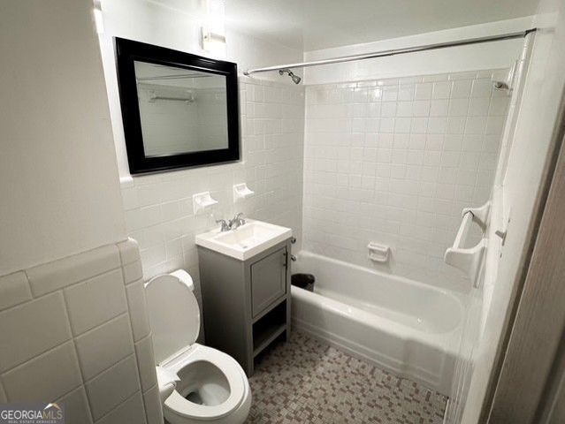 3510 Roswell Road NW J3, Atlanta, GA 30305