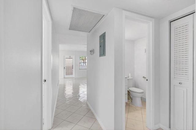 360 Fanshaw, Boca Raton, FL 33434