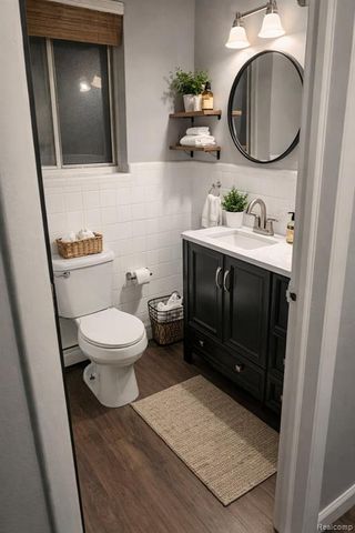 629 W Maple Rd 7, Clawson, MI 48017