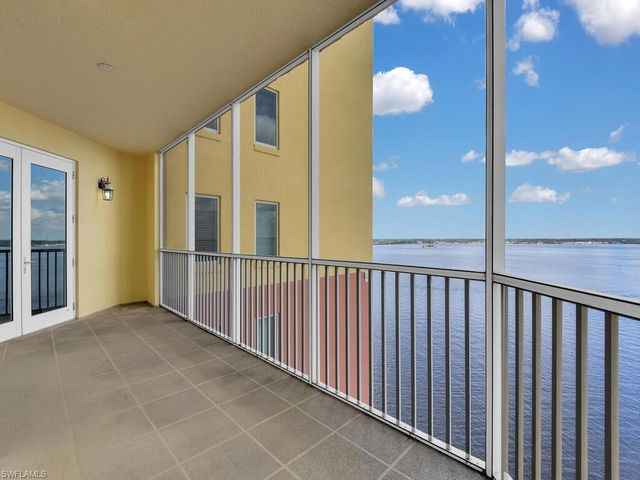 2745 1st ST 1006, Fort Myers, FL 33916