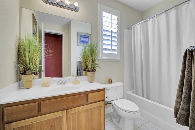 4068 Barn Hollow Way, Antioch, CA 94509