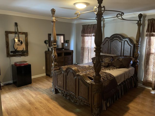 2555 Stone Briar Dr, Clarksville, TN 37043