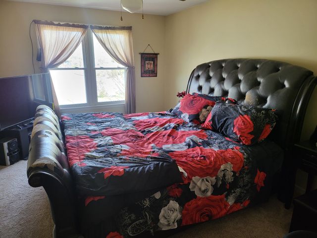 2555 Stone Briar Dr, Clarksville, TN 37043