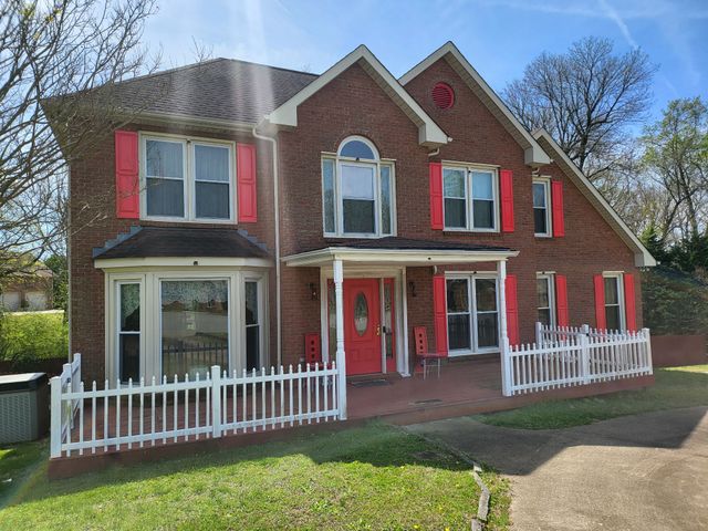 2555 Stone Briar Dr, Clarksville, TN 37043