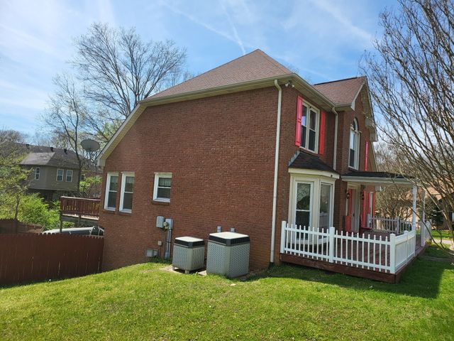 2555 Stone Briar Dr, Clarksville, TN 37043
