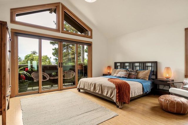 160 Alta Avenue, Santa Cruz, CA 95060