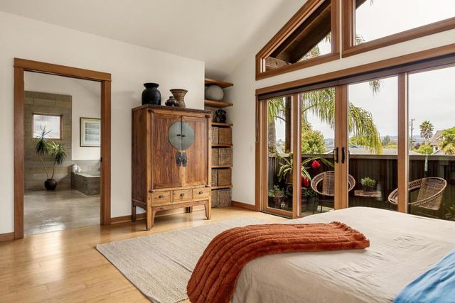 160 Alta Avenue, Santa Cruz, CA 95060