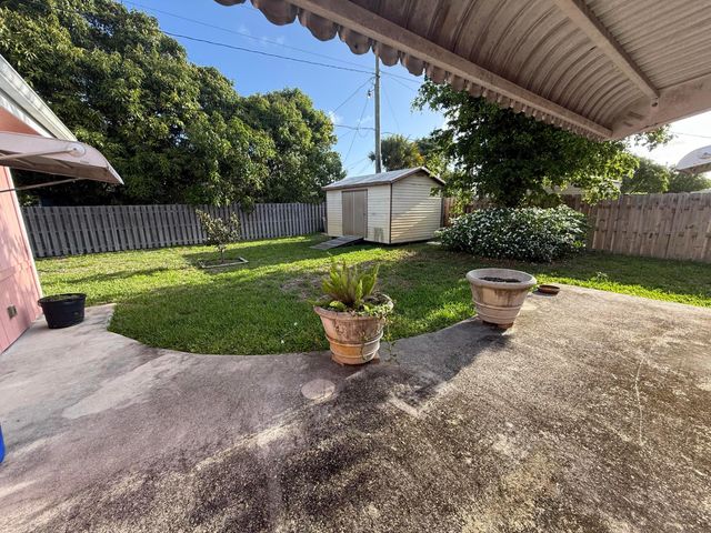817 Elm Road, West Palm Beach, FL 33409