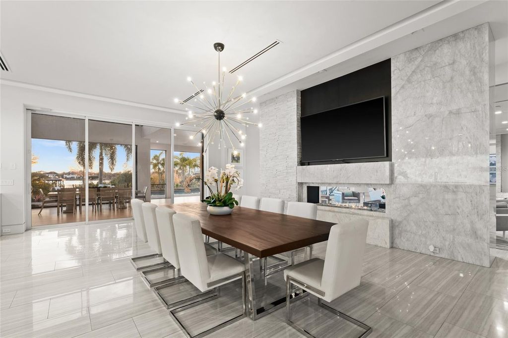 Image 12 of property listing at 12264 MONTALCINO CIRCLE, Windermere, FL 34786