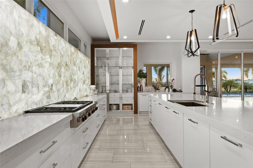 Image 9 of property listing at 12264 MONTALCINO CIRCLE, Windermere, FL 34786
