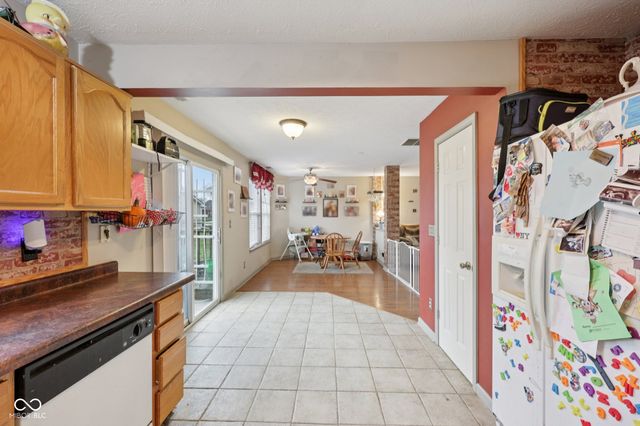 2411 Lakeshore Court, Lebanon, IN 46052