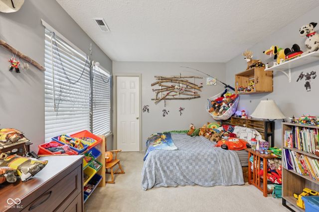 2411 Lakeshore Court, Lebanon, IN 46052