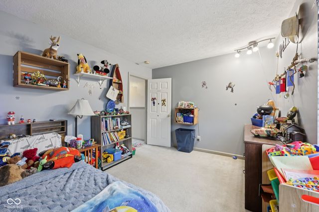 2411 Lakeshore Court, Lebanon, IN 46052