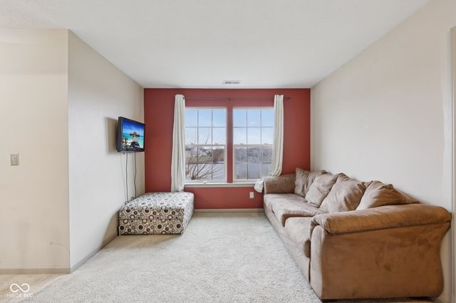 2411 Lakeshore Court, Lebanon, IN 46052