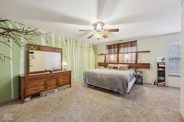 2411 Lakeshore Court, Lebanon, IN 46052