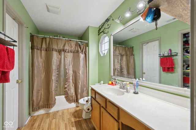 2411 Lakeshore Court, Lebanon, IN 46052