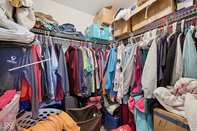 2411 Lakeshore Court, Lebanon, IN 46052