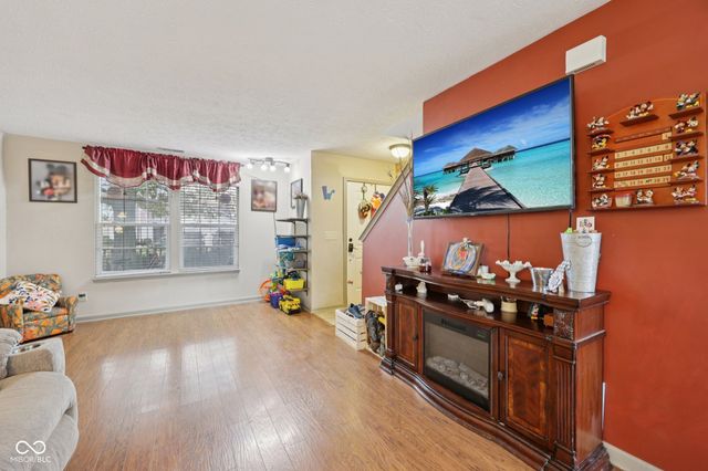 2411 Lakeshore Court, Lebanon, IN 46052