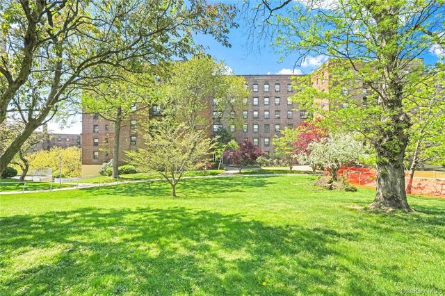 25-40 UNION Street 1C, Flushing, NY 11354