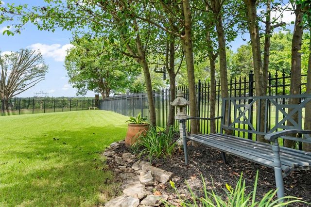 575 WARWICK WILLOW LN, Collierville, TN 38017