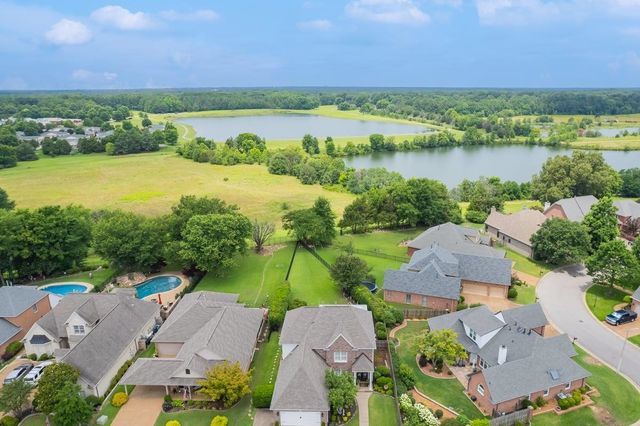 575 WARWICK WILLOW LN, Collierville, TN 38017