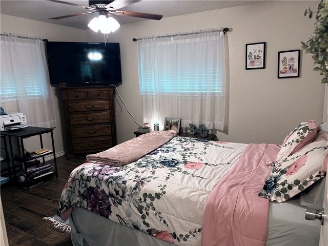 923 Lyndale St, Kingsville, TX 78363