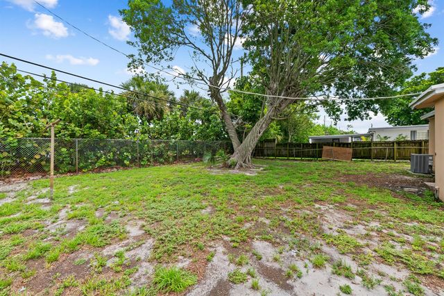 1808 NW 24TH Terrace, Fort Lauderdale, FL 33311