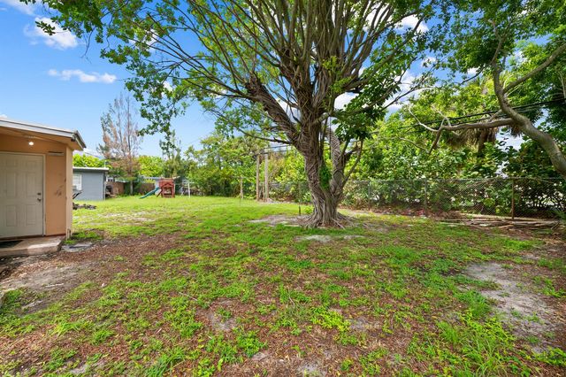 1808 NW 24TH Terrace, Fort Lauderdale, FL 33311