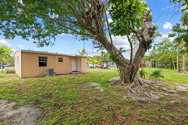 1808 NW 24TH Terrace, Fort Lauderdale, FL 33311