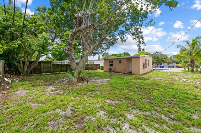 1808 NW 24TH Terrace, Fort Lauderdale, FL 33311
