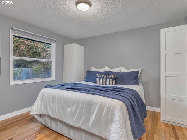 17901 TUALATA Ave, Lake Oswego, OR 97035