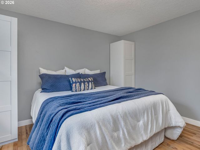 17901 TUALATA Ave, Lake Oswego, OR 97035