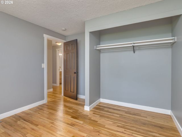 17901 TUALATA Ave, Lake Oswego, OR 97035