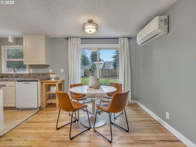 17901 TUALATA Ave, Lake Oswego, OR 97035