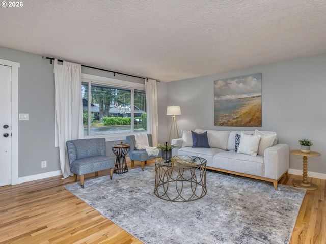 17901 TUALATA Ave, Lake Oswego, OR 97035