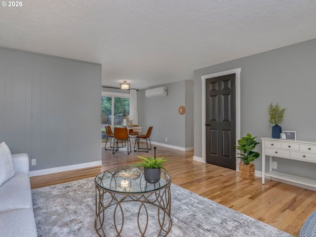 17901 TUALATA Ave, Lake Oswego, OR 97035