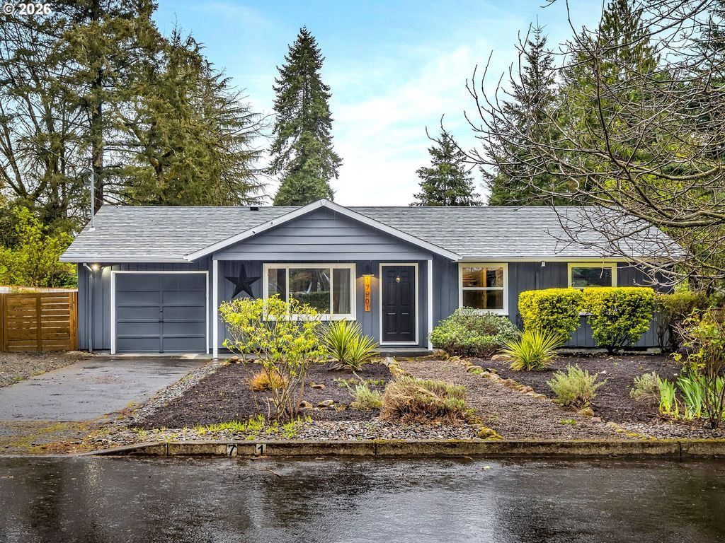 17901 TUALATA Ave, Lake Oswego, OR 97035