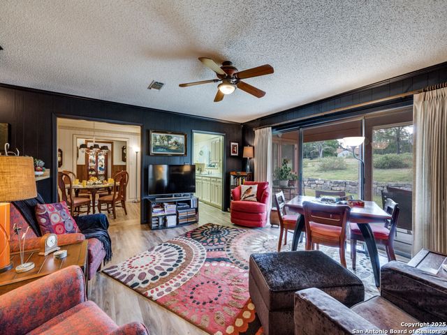 135 Manor, Comfort, TX 78013