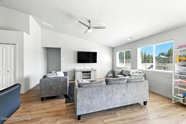 6286 W DAYTON AVE, Rathdrum, ID 83858