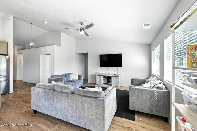 6286 W DAYTON AVE, Rathdrum, ID 83858