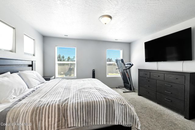 6286 W DAYTON AVE, Rathdrum, ID 83858