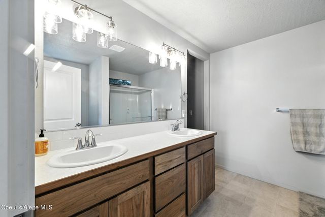 6286 W DAYTON AVE, Rathdrum, ID 83858