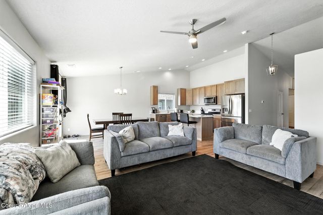 6286 W DAYTON AVE, Rathdrum, ID 83858