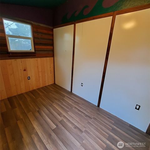 516 Sand Dune Avenue SW, Ocean Shores, WA 98569