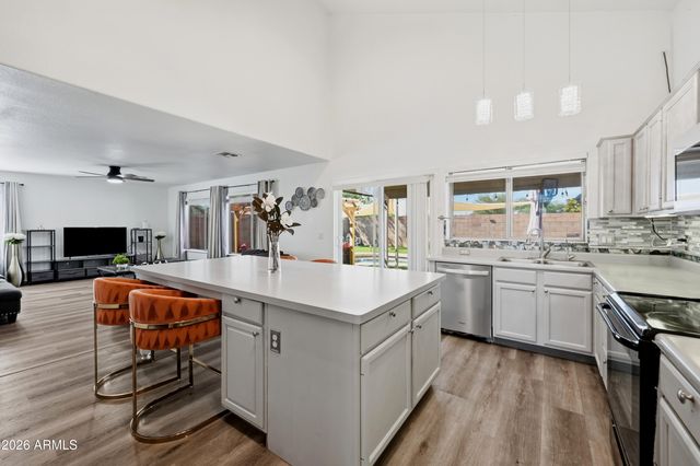 1258 S HERITAGE Drive, Gilbert, AZ 85296